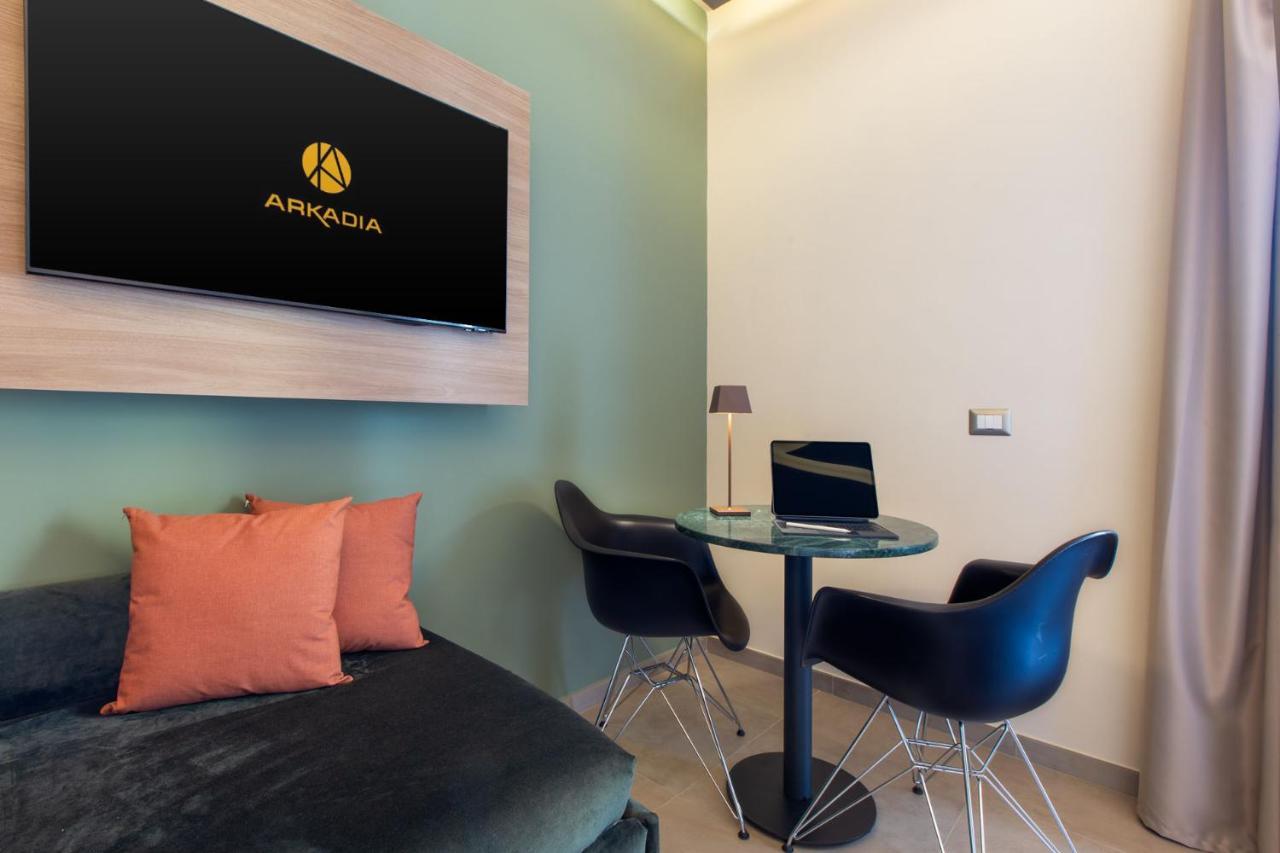 קליארי Arkadia Rooms & Apartments מראה חיצוני תמונה