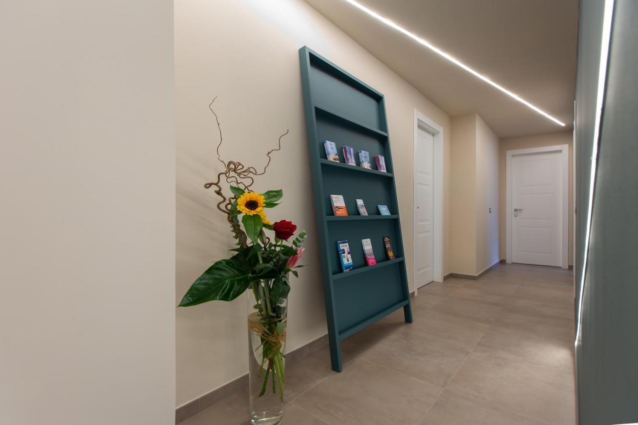 קליארי Arkadia Rooms & Apartments מראה חיצוני תמונה
